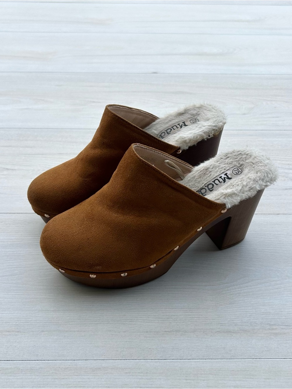y2k mudd suede clogs